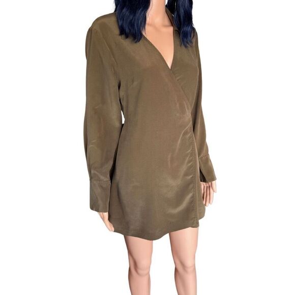 Equipment Femme Antheme Silk Wrap Dress Desert Palm Brown - Picture 6 of 6